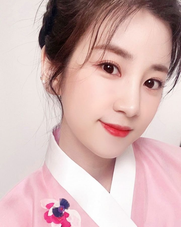 설날맞이 한복입은 에이핑크 - 꾸르