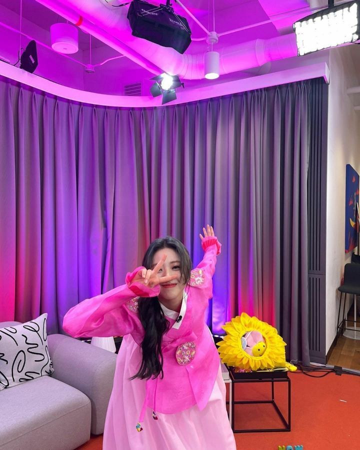 한복입은 ITZY 유나 - 꾸르