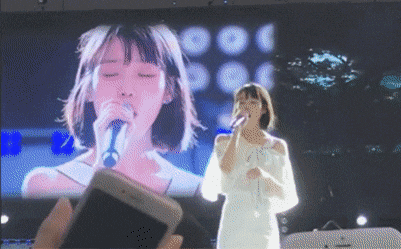 연대 아카라카만 가면 레전드인 아이유 - 꾸르