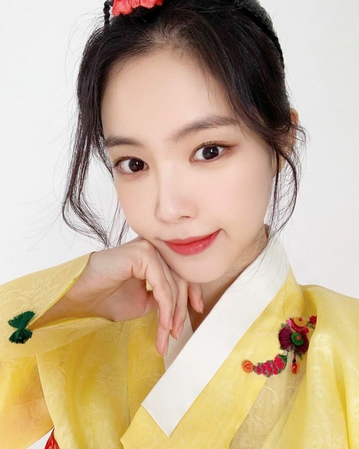설날맞이 한복입은 에이핑크 - 꾸르