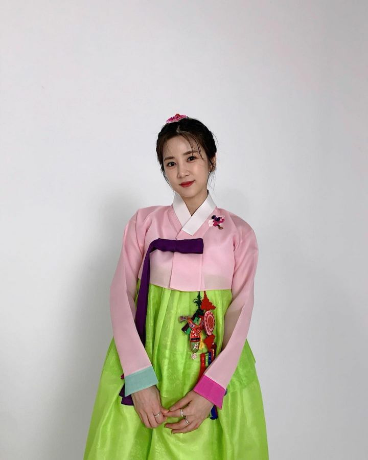 설날맞이 한복입은 에이핑크 - 꾸르