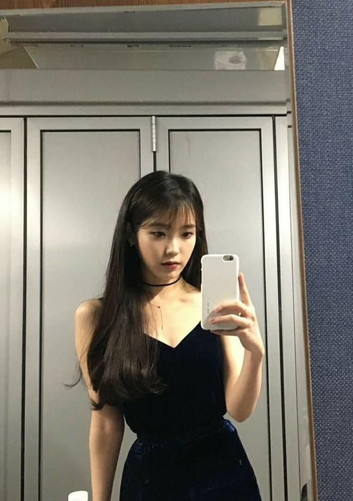 아이유 거울셀카 - 꾸르