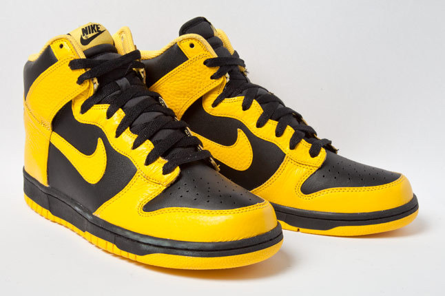 dunk high maize and blue stockx