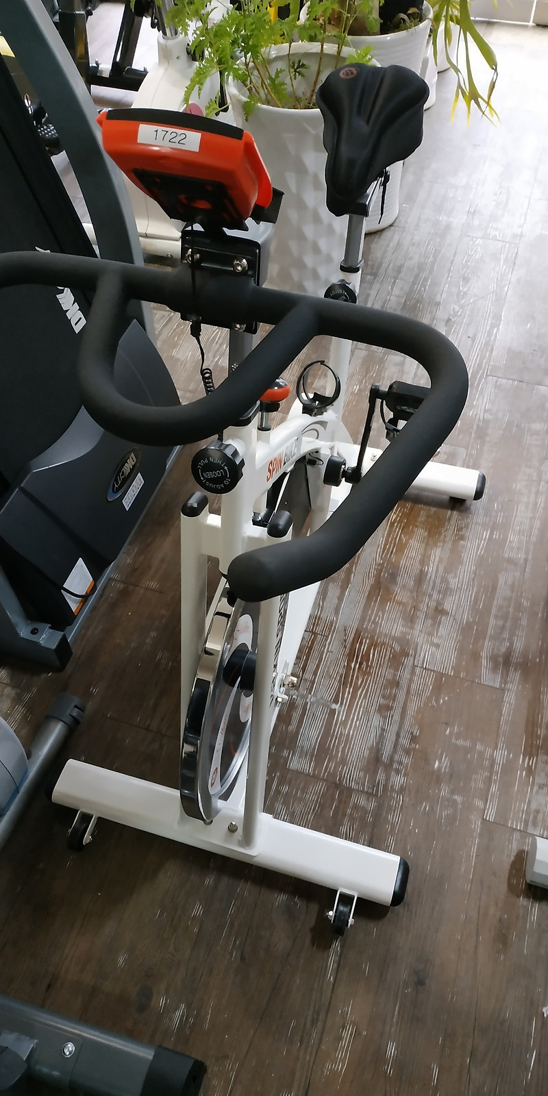 melkin sports spin bike