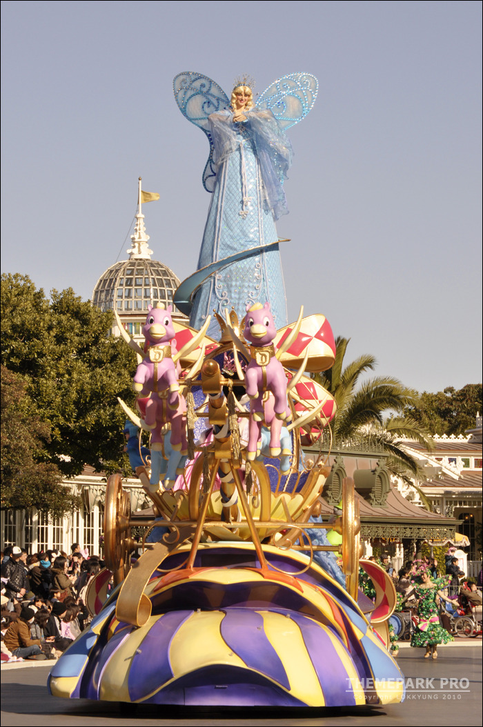 Tokyo Disneyland Parade "Jubilation" - Themepark Pro