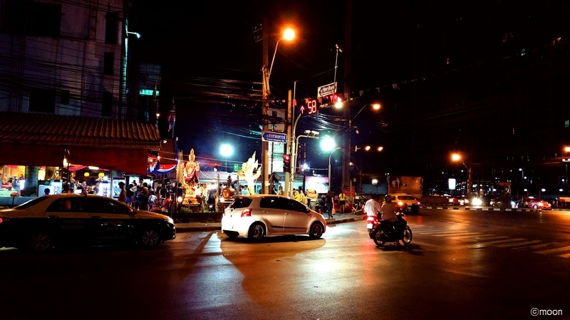 방콕 밤문화 중심, 후웨이꽝으로 Go Go~ :: 세팍타크로 라이프