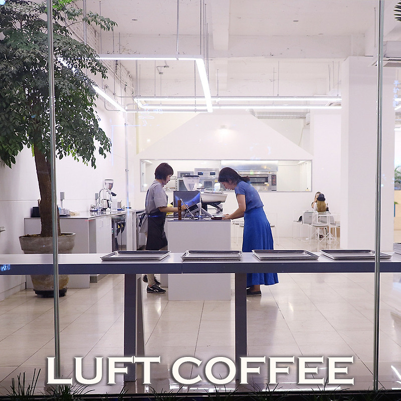 LUFT COFFEE | 루프트 커피 명동점