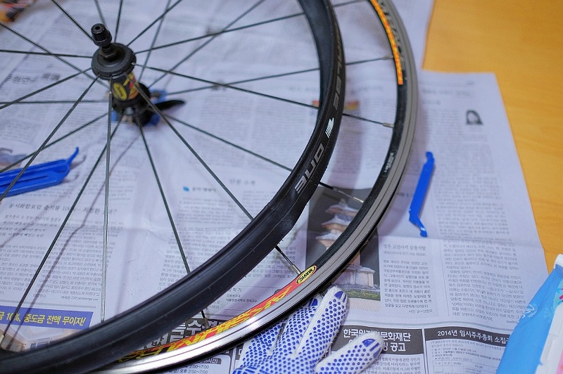 사진으로 보는 자전거 타이어 교체 방법 (자전거튜브 교체하기)