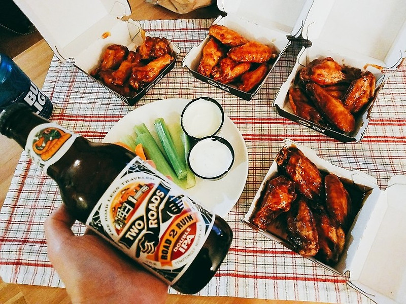 하와이 맛집 Buffalo Wild Wings ★ 버팔로와일드윙의 모든 것 + 소스 선택 팁!