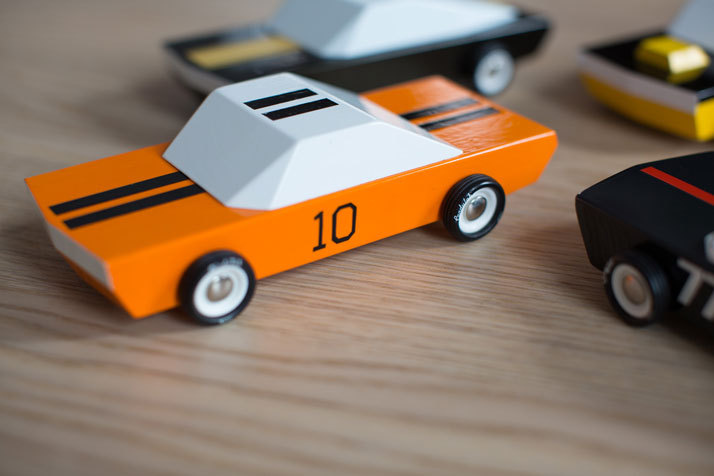 [ MO-TO ] Modern Vintage Toy Cars