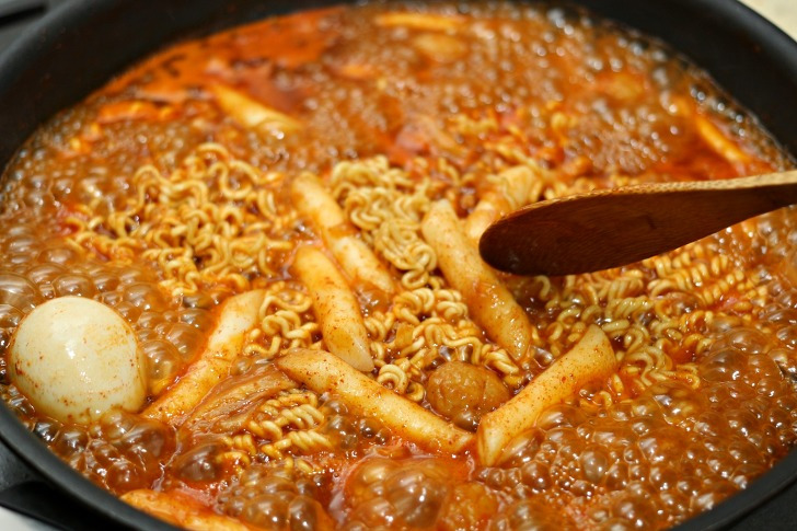 신당동 떡볶이를 집에서 맛보는 ‘피코크 신당동식 떡볶이’ 리얼 후기