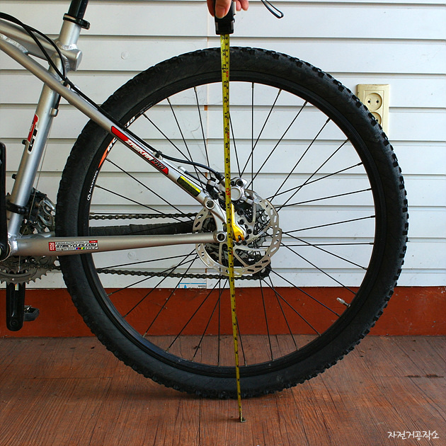 자전거 타이어 사이즈의 종류 호환과 선택.