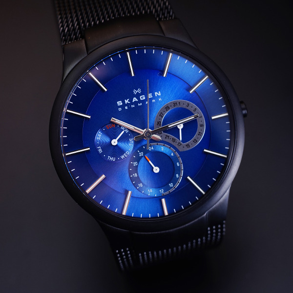 Skagen titanium black hotsell & blue multifunction 809xltbn