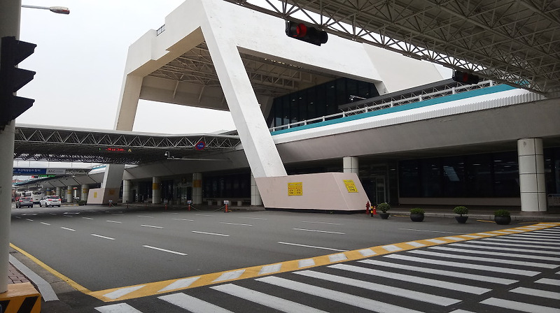 김해공항 국내선 터미널 편의시설, 흡연실, 식당, 출발장 :: :::잡블로그:::