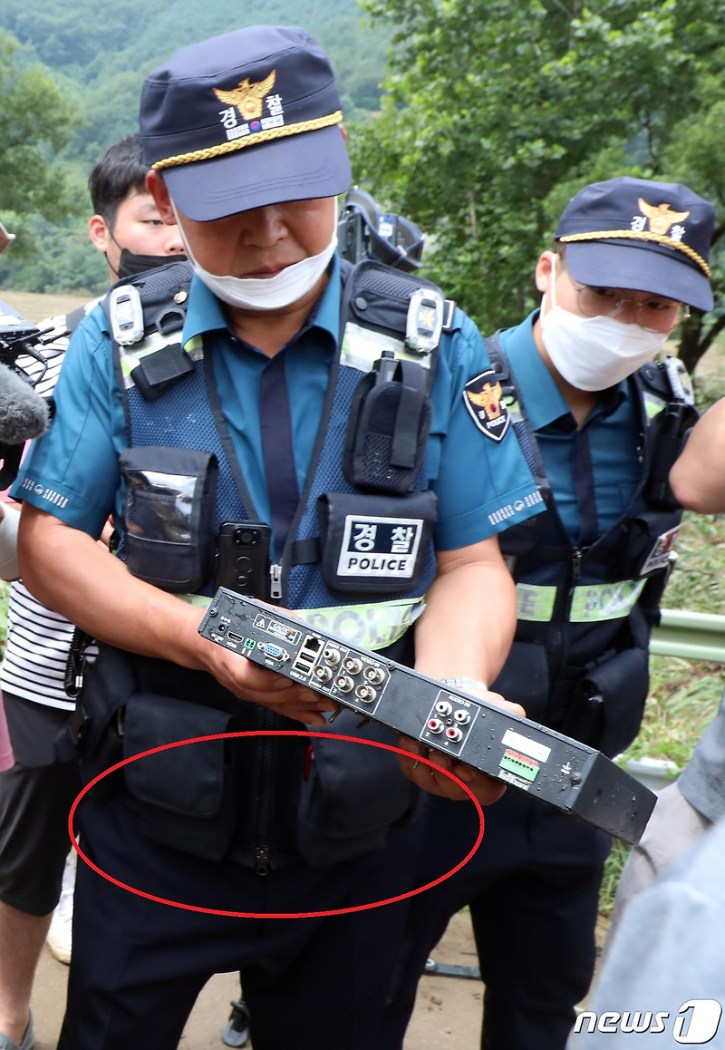 축 처지는 한국경찰 조끼와 태상호 기자의 리뷰영상 소개