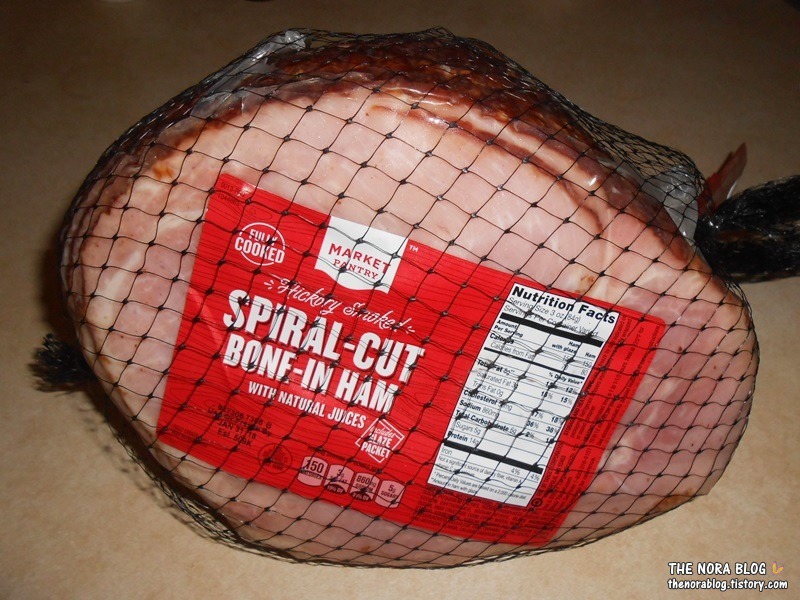 Hickory Smoked Spiral-Cut Ham 햄굽는 맛있는 냄새~~~