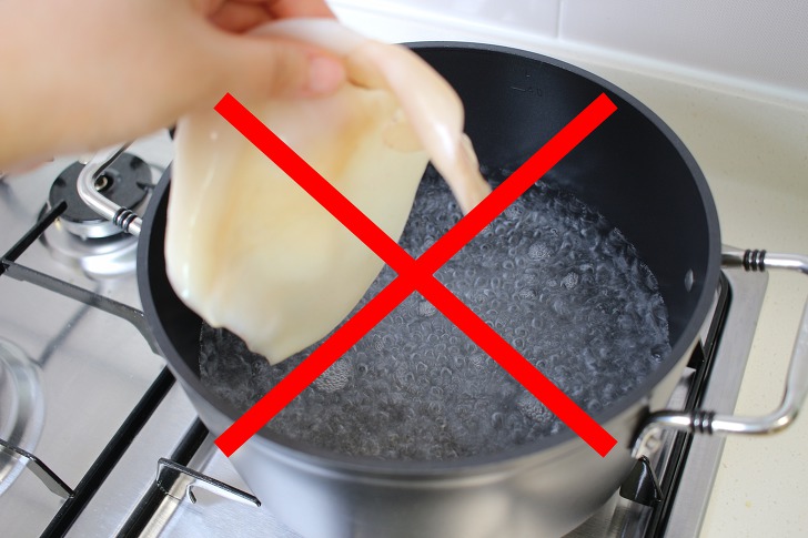오징어 맛있게 드시려면 물에 삶지 마세요!