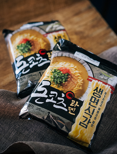 [리뷰] 집으로 떠나는 일본 먹방 여행, ‘생면식감 돈코츠라멘’