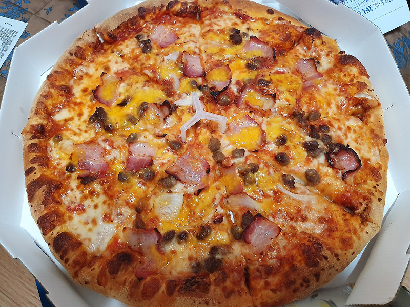도미노 피자 - 베이컨 체다 치즈 피자