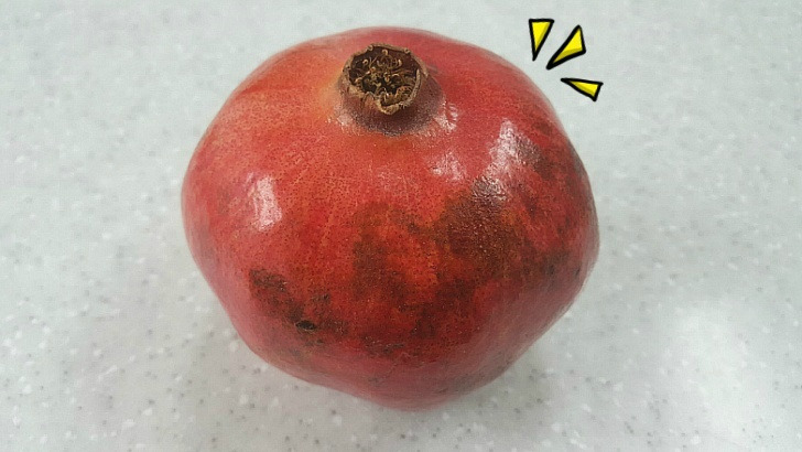 껍질 까기 어려운 석류 쉽게 까는 방법