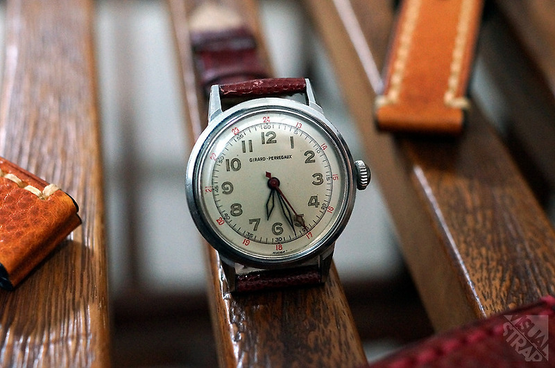 HANDS ON REVIEW Girard Perregaux Vintage Military Watch with an