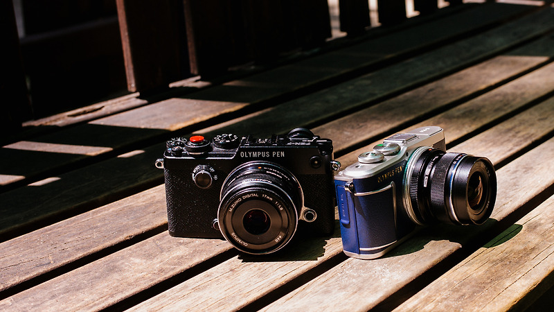 올림푸스 최신 미러리스 카메라 PEN 시리즈 비교 (PEN-F, E-PL9)