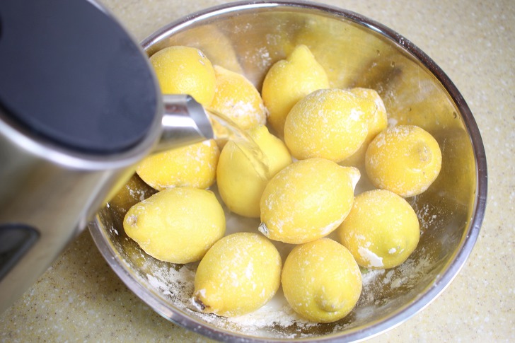 껍질까지 먹어도 될 만큼 완벽한 ‘레몬 세척법’