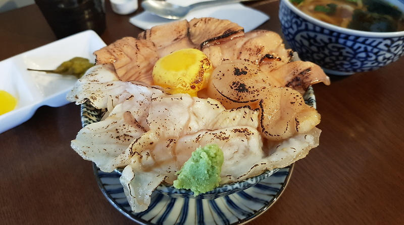 야끼돈부리 그리고 광어연어덮밥 맛이요? 정말 이이요!