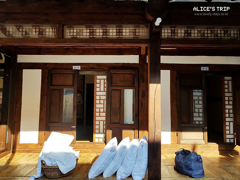 경주여행, 황리단길 시작에 있던 작은 한옥 게스트하우스 ... 작은 뜰 (에어비앤비 할인코드)