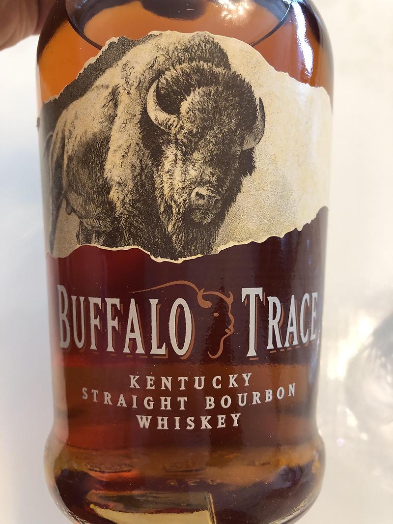 버팔로트레이스 가격 맛 발란스가 잘잡힌 버번 위스키로 버번입문3대장에서 중간정도 포지션 Buffalo Trace Bourbon Whiskey