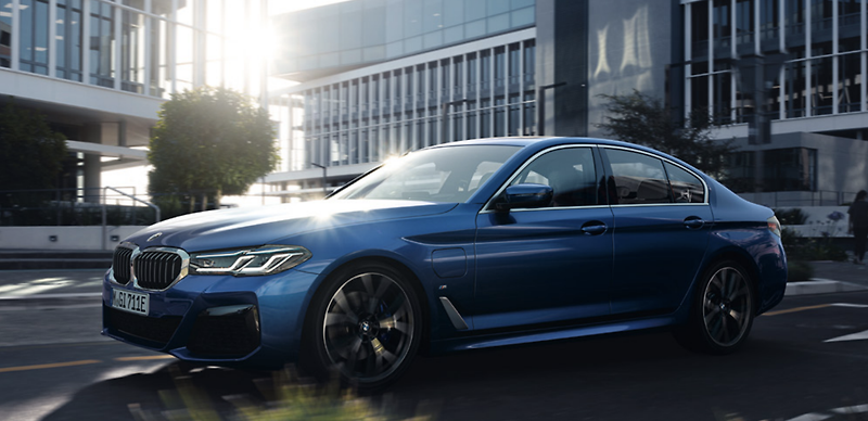 2022 BMW 5시리즈 플러그인 하이브리드 가격 디자인 제원 성능 정보
