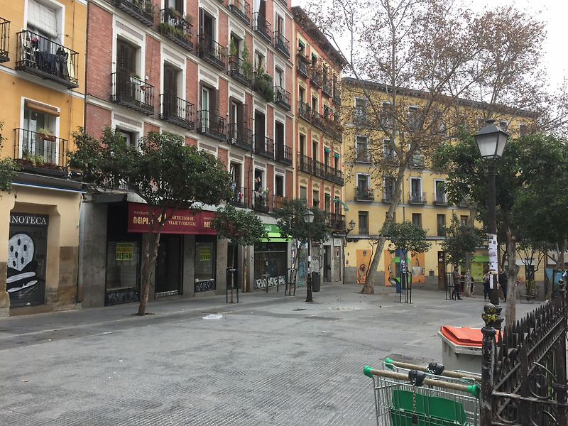 스페인 마드리드 : 여행을 위한 기본 정보 (가는 방법, 대표 음식)