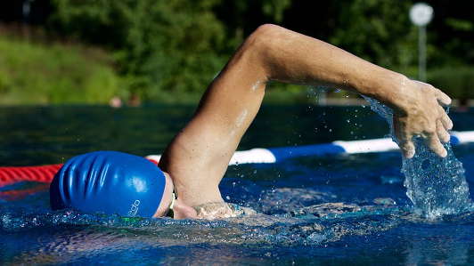 수영 1시간 칼로리 소모량 계산법과 열량 소모를 최대화하는 방법