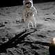 출처: 암스트롱이 촬영한 우주비행사 올드린의 모습. 아폴로 11호의 달 착륙이 가능했던 건 많은 이들의 노력이 더해진 결과지만, 그중에서도 특히 마거릿 해밀턴의 공로는 절대적이었다.