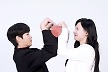 김수현♥김지원, 종방연 때 찍었나? '백홍달콩' 하트 챌린지 공약 이행