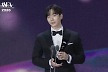 ‘태풍상사→캐셔로’ 활약 이준호, 베스트 캐릭터상 “마음 속에 오래 남고파”[ASEA 2026]