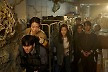 ‘군체’에 잠 못 든 칸…연상호표 ‘진화형 좀비’에 새벽까지 기립박수