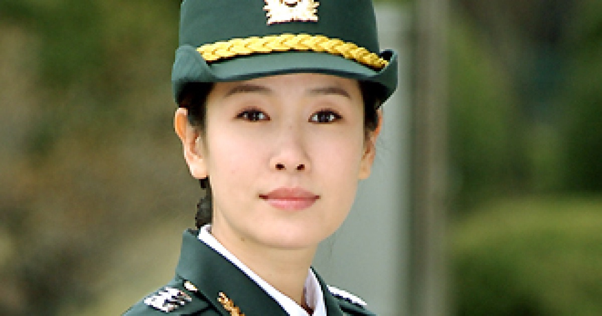 [MD포토] 이태란, '여군복장, 멋지죠?'