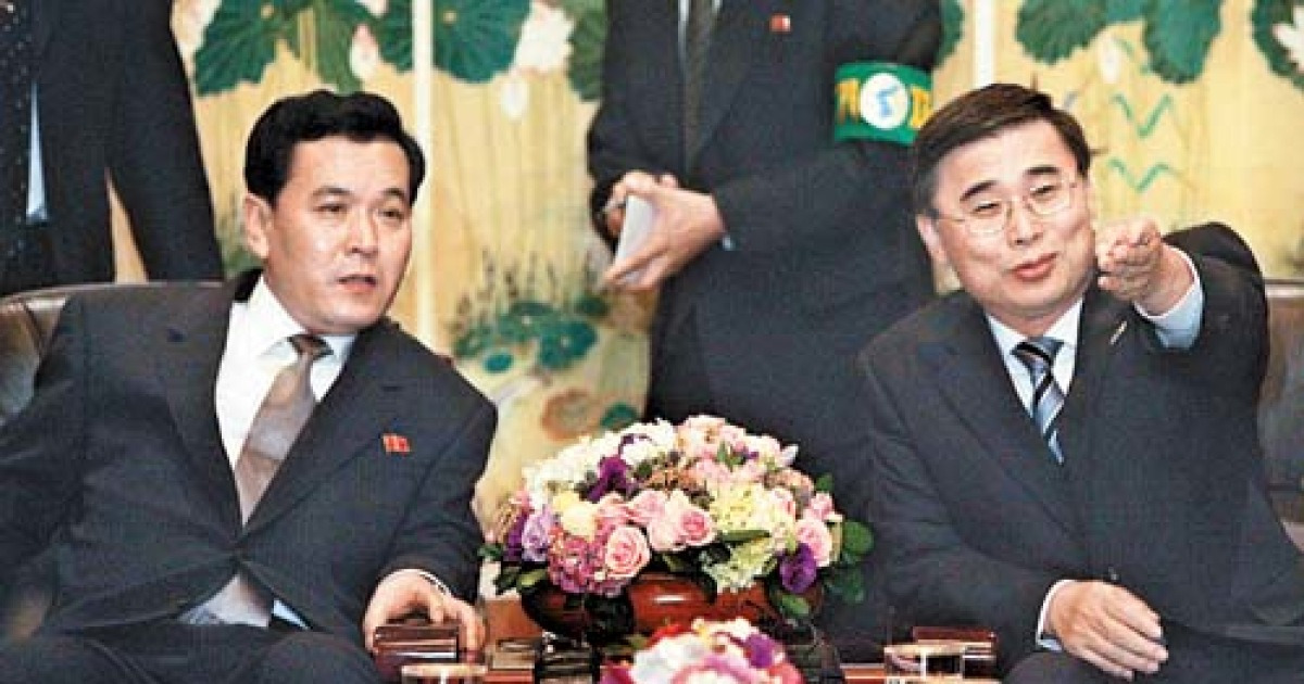 남북 장관급회담 개막, 北에 6자회담 조속복귀 촉구
