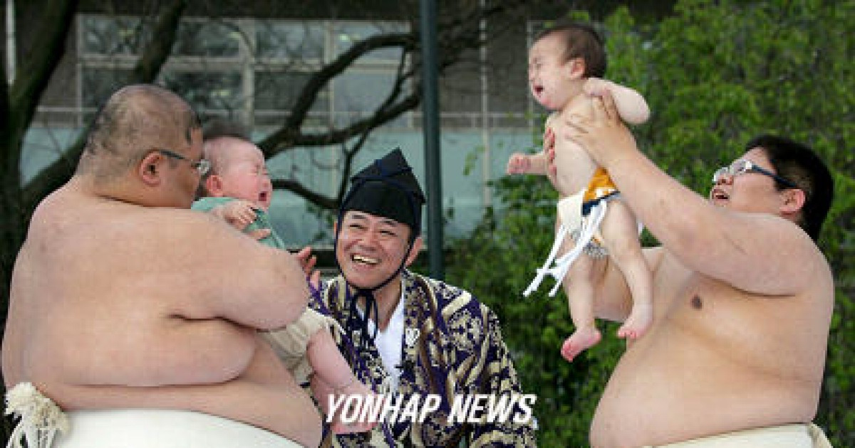 JAPAN BABY CRYING CONTEST