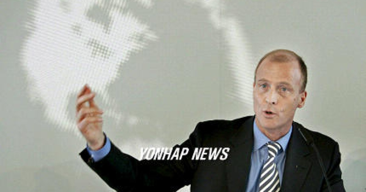 FILE GERMANY EADS TOM ENDERS