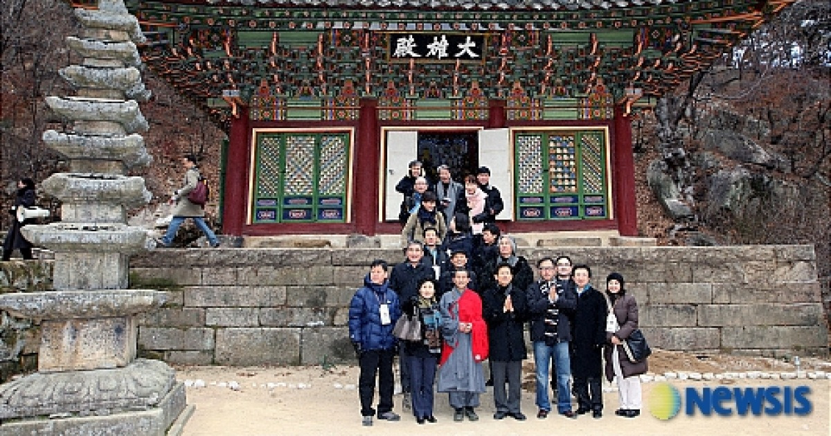 개성 문화유적지 방문한 김문수 경기지사