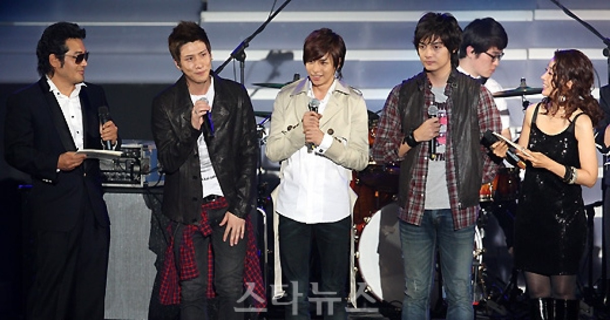 포토]TMAX, '오늘 무대 영광이에요'
