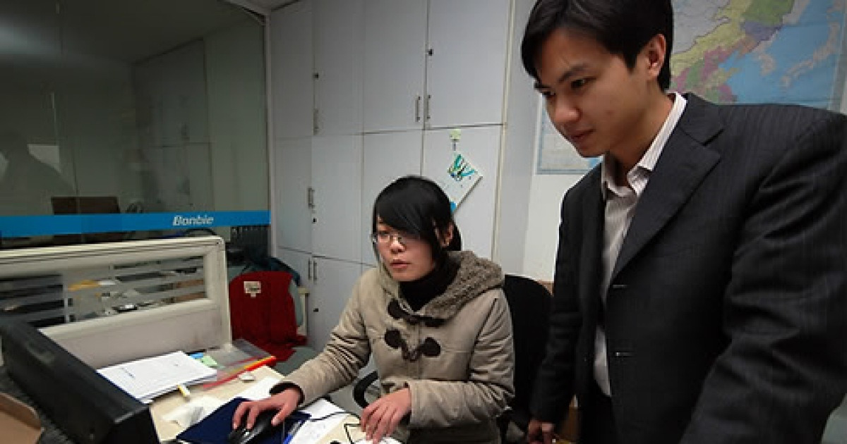 6-china-hangzhou-graduates-own-business-initiation-incubator-cn