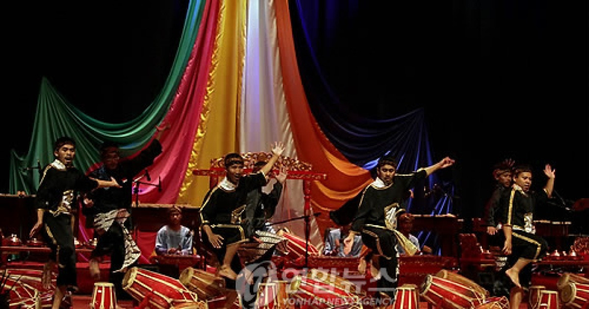 LEBANON INDONESIAN DANCE SHOW