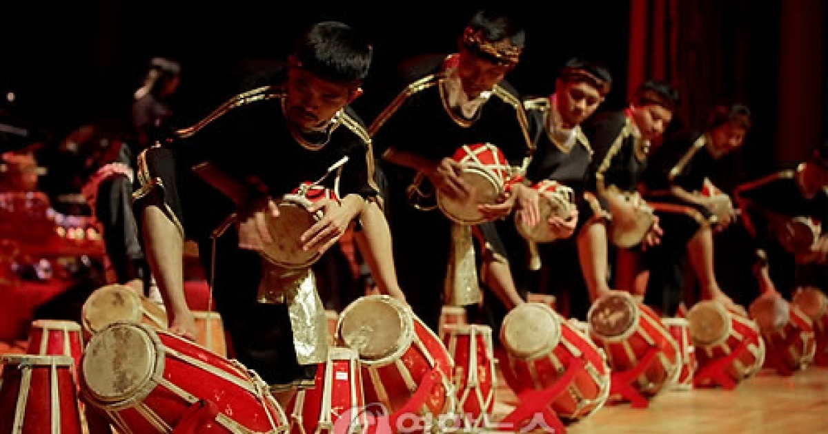 LEBANON INDONESIAN DANCE SHOW