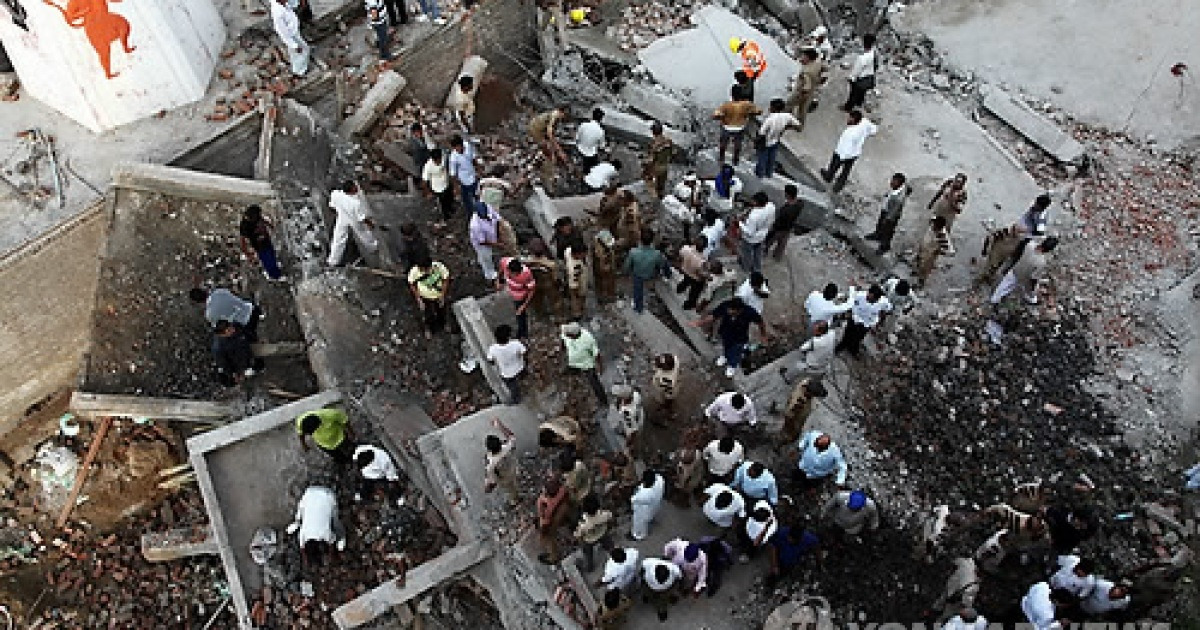 INDIA BUILDING COLLAPSE