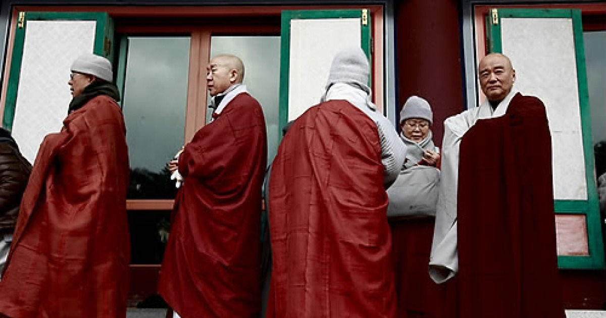 SOUTH KOREA FEATURE PACKAGE CREMATION RITE