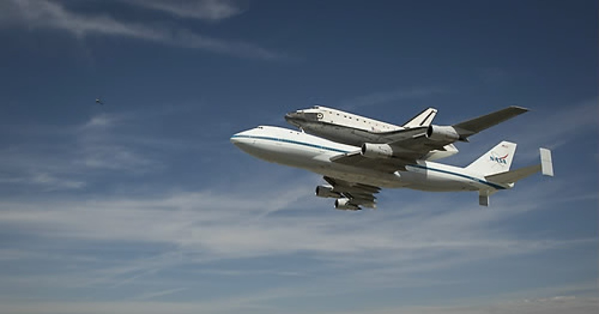 USA NASA SPACE SHUTTLE ENDEAVOUR