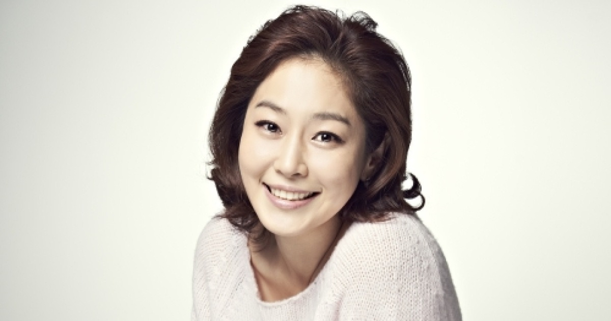 SBS 전 윤지영 아나운서 컴백..성인가요 음반 발매까지